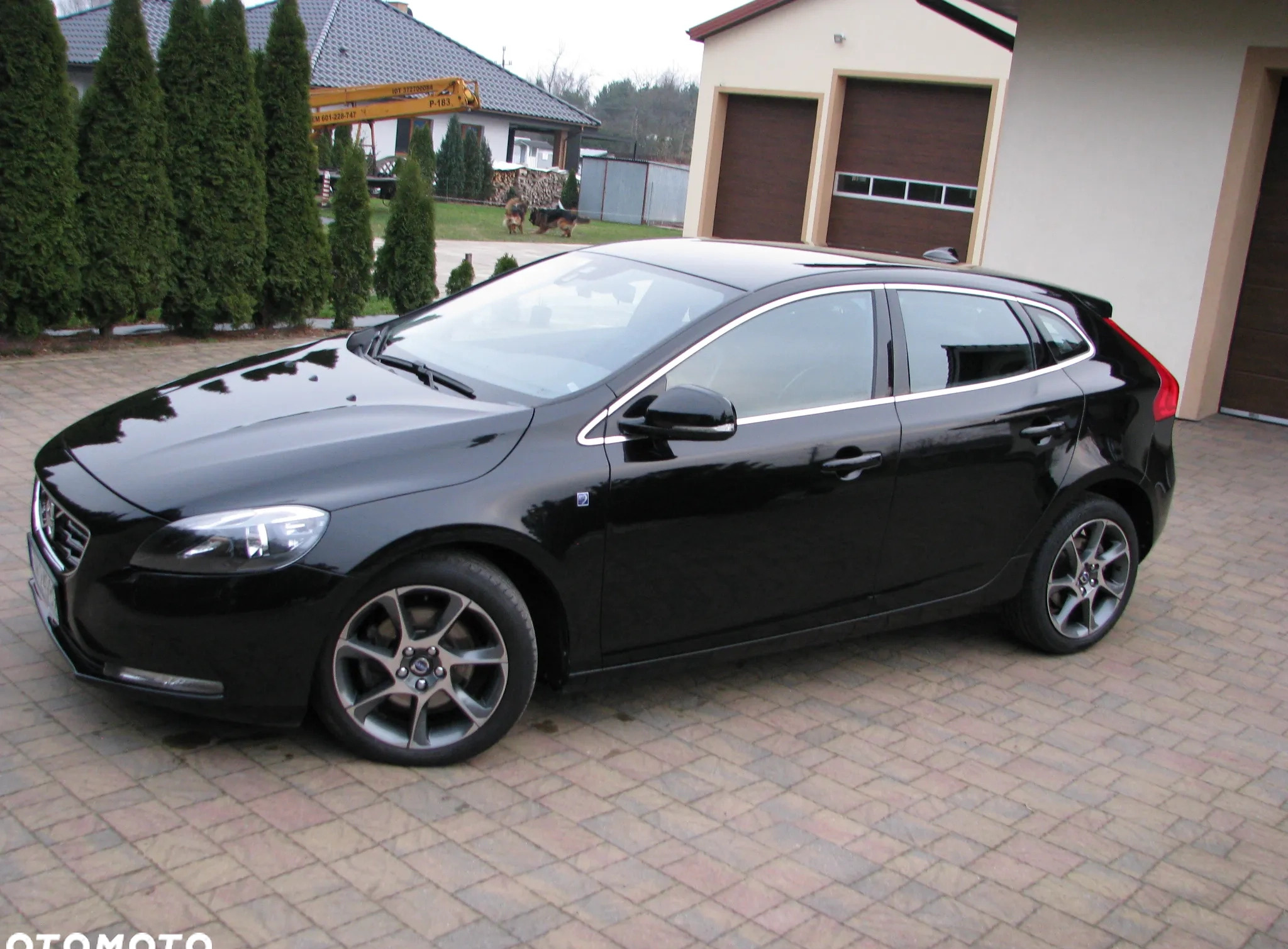 Volvo V40 cena 59900 przebieg: 110000, rok produkcji 2016 z Piotrków Trybunalski małe 301
